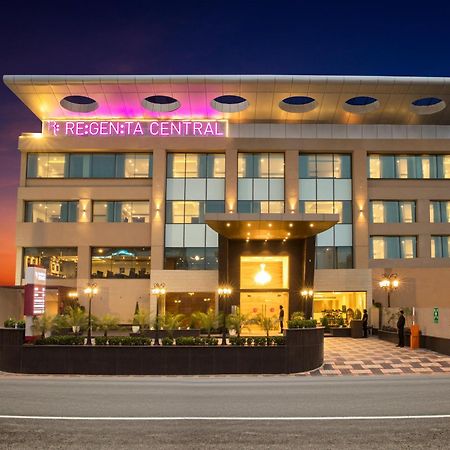 Regenta Central Cassia Zirakpur Chandigarh Exteriör bild