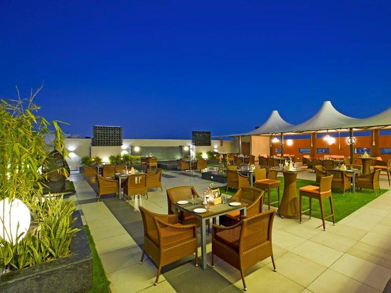 Regenta Central Cassia Zirakpur Chandigarh Exteriör bild